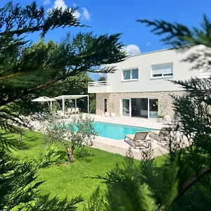  Villa Lu